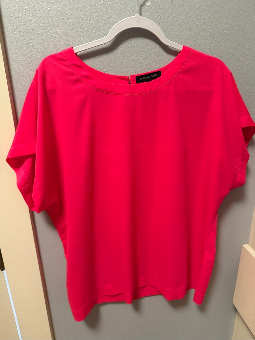 Banana Republic Women's Bright Pink Dolman Sleeve Blouse
